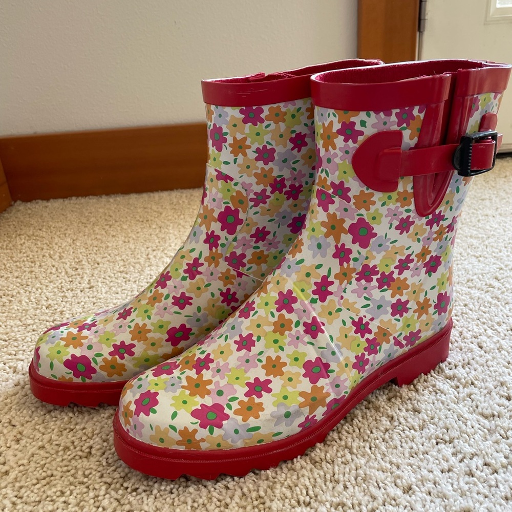 Steve Madden Flower Rainboots
